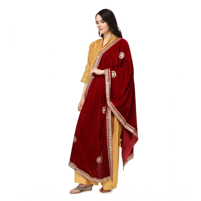महिलाओं के लिए मखमली गोटा पट्टी दुपट्टा (मैरून, लंबाई: 2.25 से 2.50 मीटर)