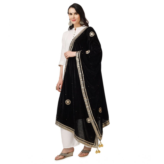 महिलाओं के लिए मखमली गोटा पट्टी दुपट्टा (काला, लंबाई: 2.25 से 2.50 मीटर)