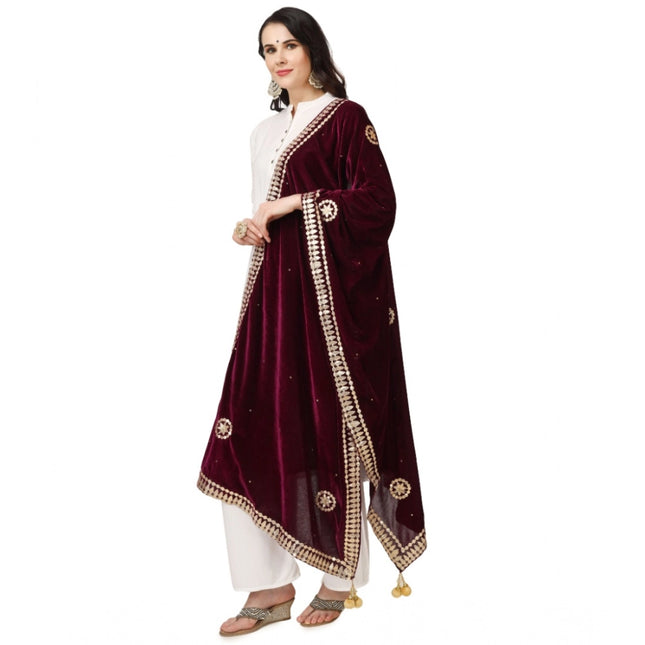 महिलाओं के लिए मखमली गोटा पट्टी दुपट्टा (बैंगनी, लंबाई: 2.25 से 2.50 मीटर)
