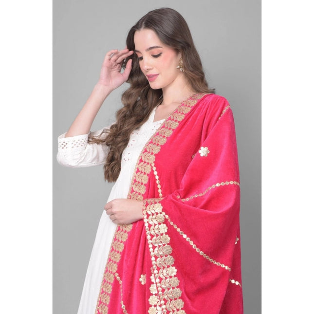 महिलाओं के लिए मखमली गोटा पट्टी दुपट्टा (गुलाबी, लंबाई: 2.25 से 2.50 मीटर)