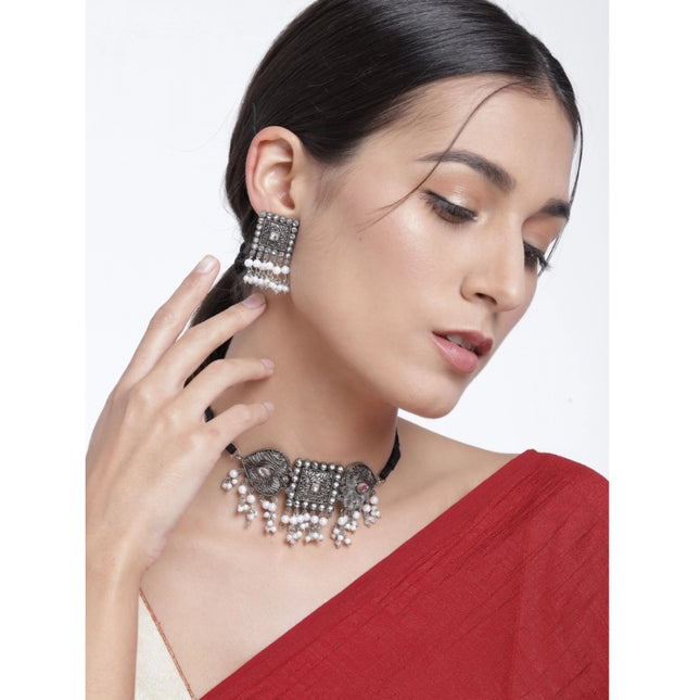महिलाओं के लिए रोज़ गोल्ड प्लेटेड अलॉय नेकलेस और इयरिंग सेट (सिल्वर)