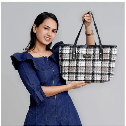 Women's Woolen  Medium Shoulder Zipper Handbag (White)
